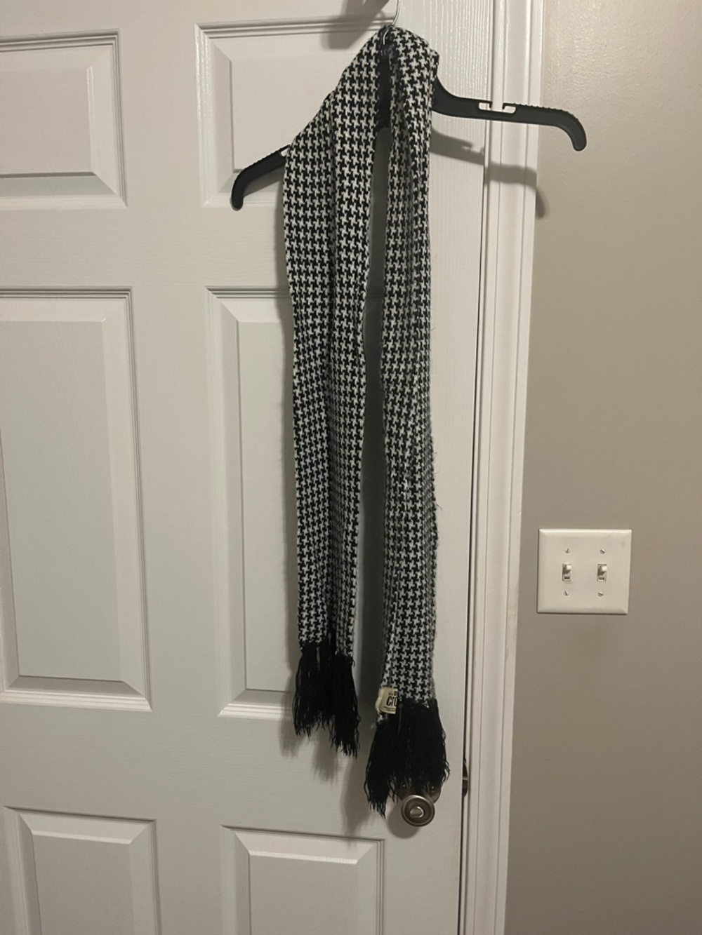 American Crown Houndstooth Scarf